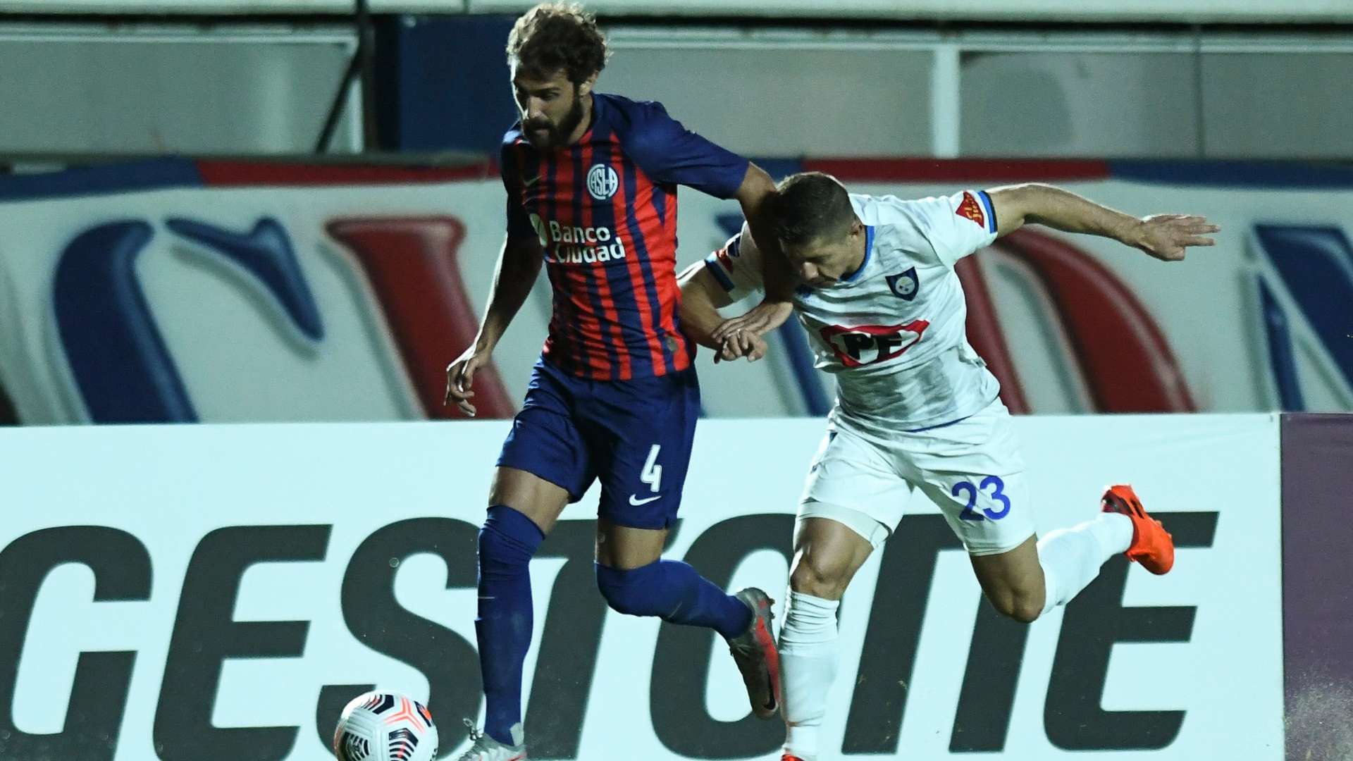 210421 San Lorenzo Huachipato Gino Peruzzi Cris Martínez