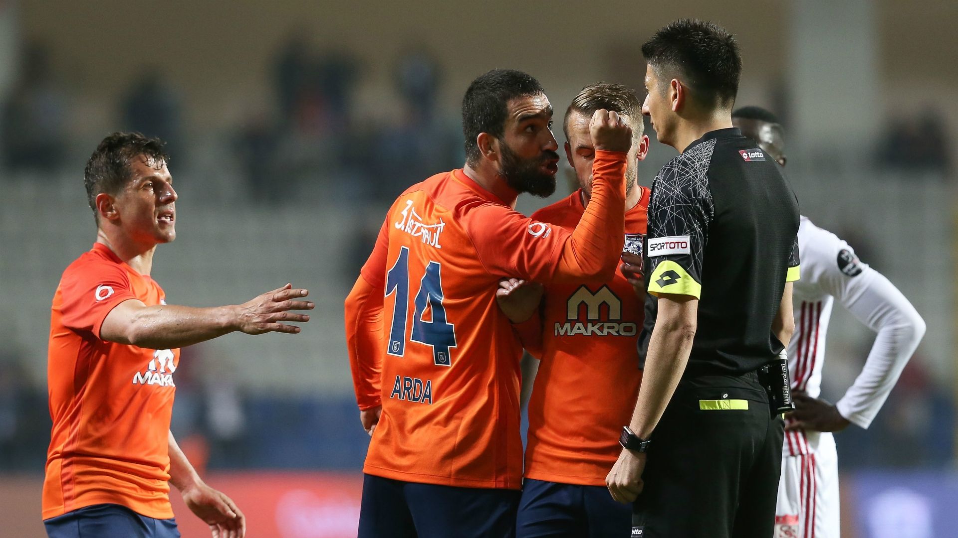 Arda Turan Yasar Kemal Ugurlu Basaksehir 05042018