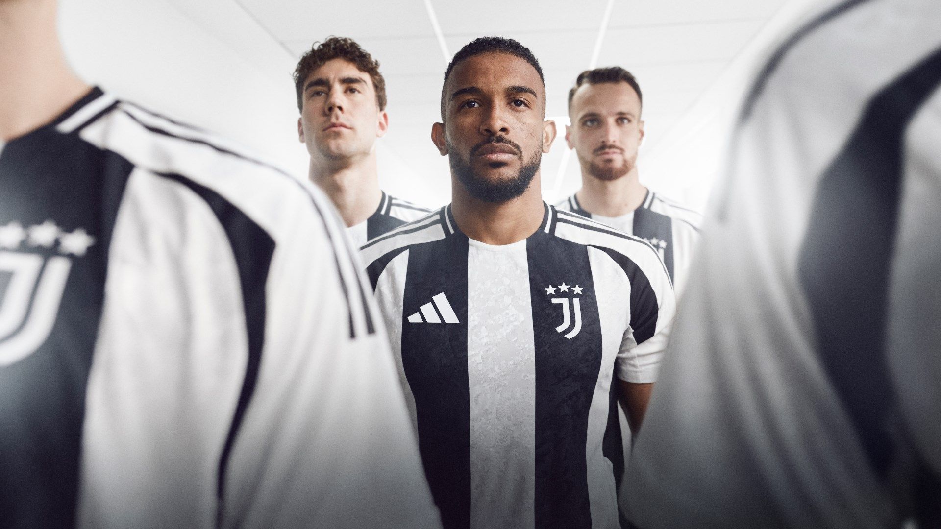 Juventus 2024-25 home kit