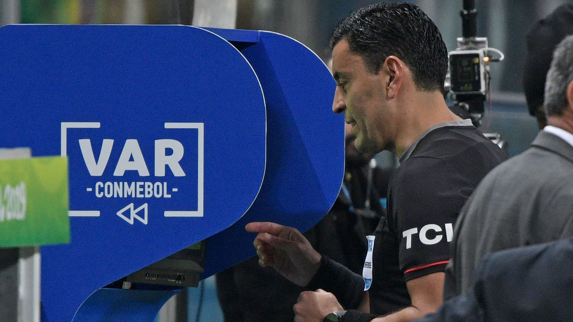 VAR seleção Brasil Paraguai Copa América 27 06 2019