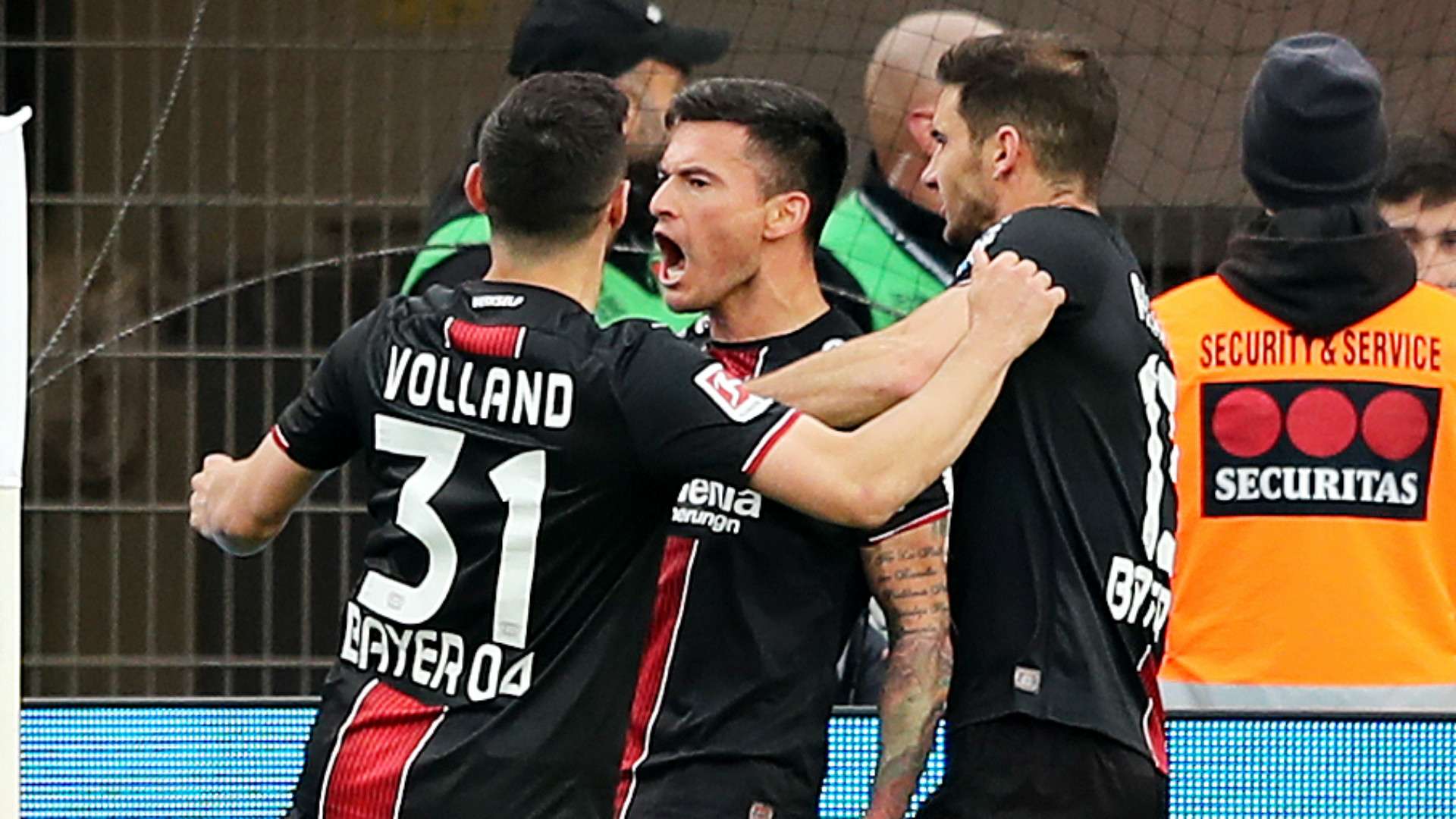 CHARLES ARANGUIZ BAYER LEVERKUSEN