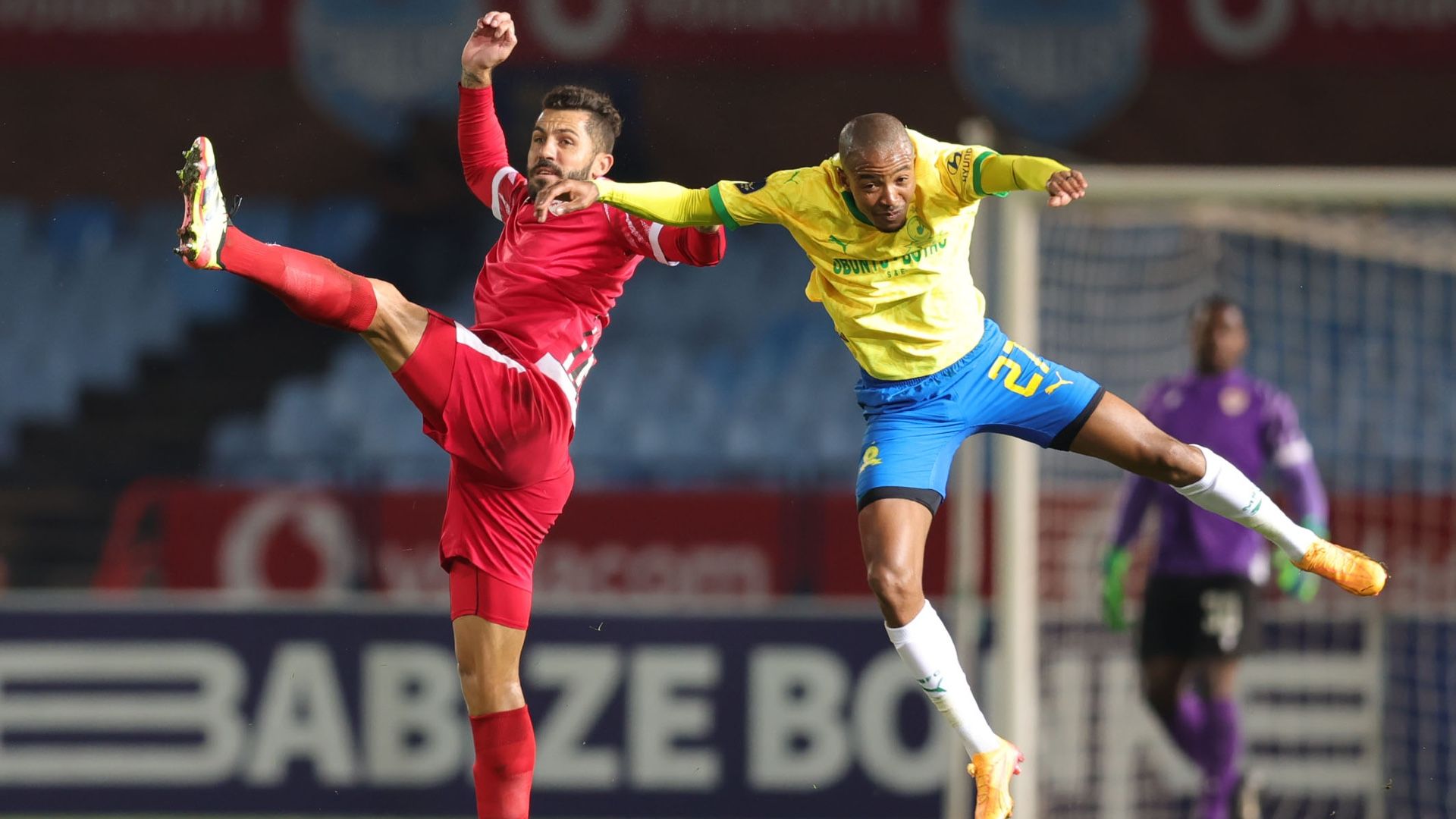 Daniel Cardoso of Sekhukhune United and Thapelo Morena of Mamelodi Sundowns
