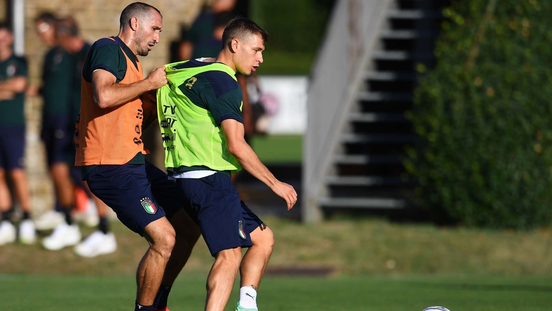 Giorgio Chiellini Nicolò Barella Italy