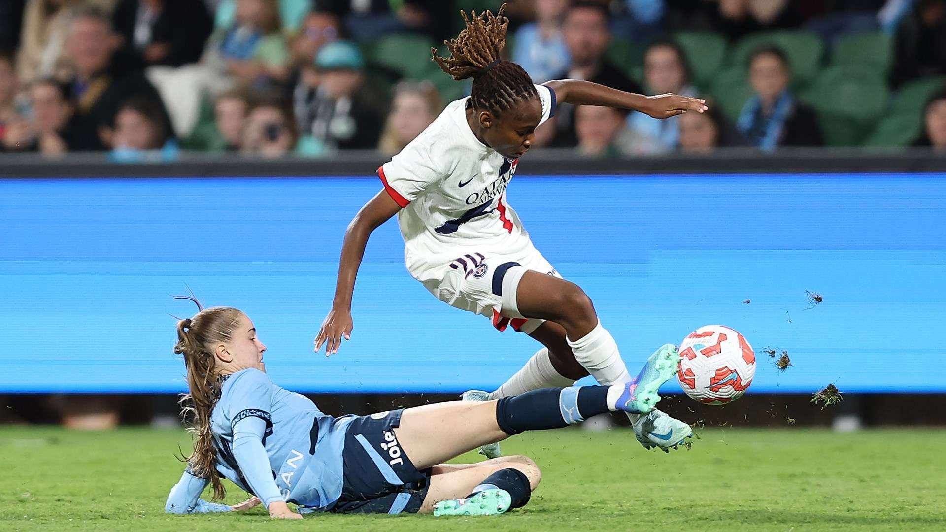 Jess Park Tara Elimbi Gilbert Man City PSG Women 2024-25
