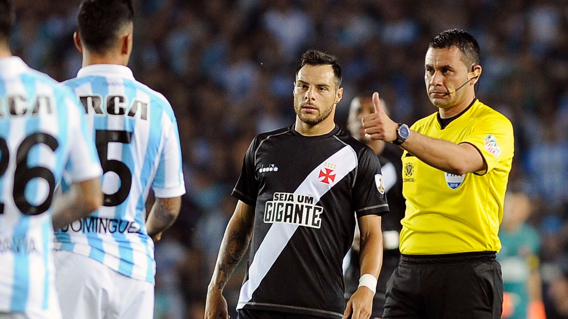 Leandro Desabato Racing Vasco 19042018 Copa Libertadores