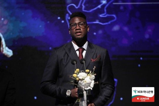 말컹 Marcos Vinicius Amaral Alves