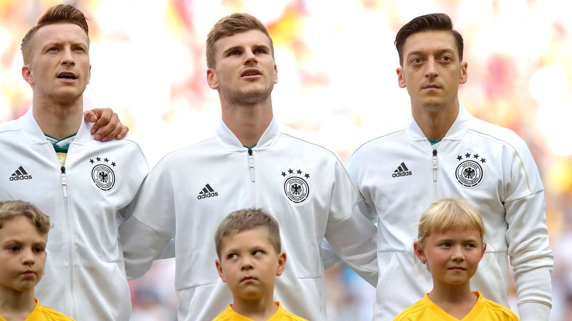 Mesut Özil Marco Reus