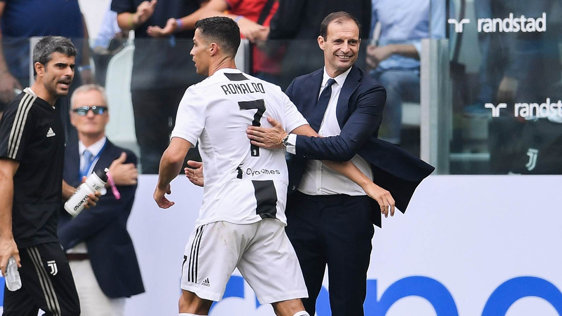 2018-11-13-juventus-massimiliano-allegri-cristiano-ronaldo