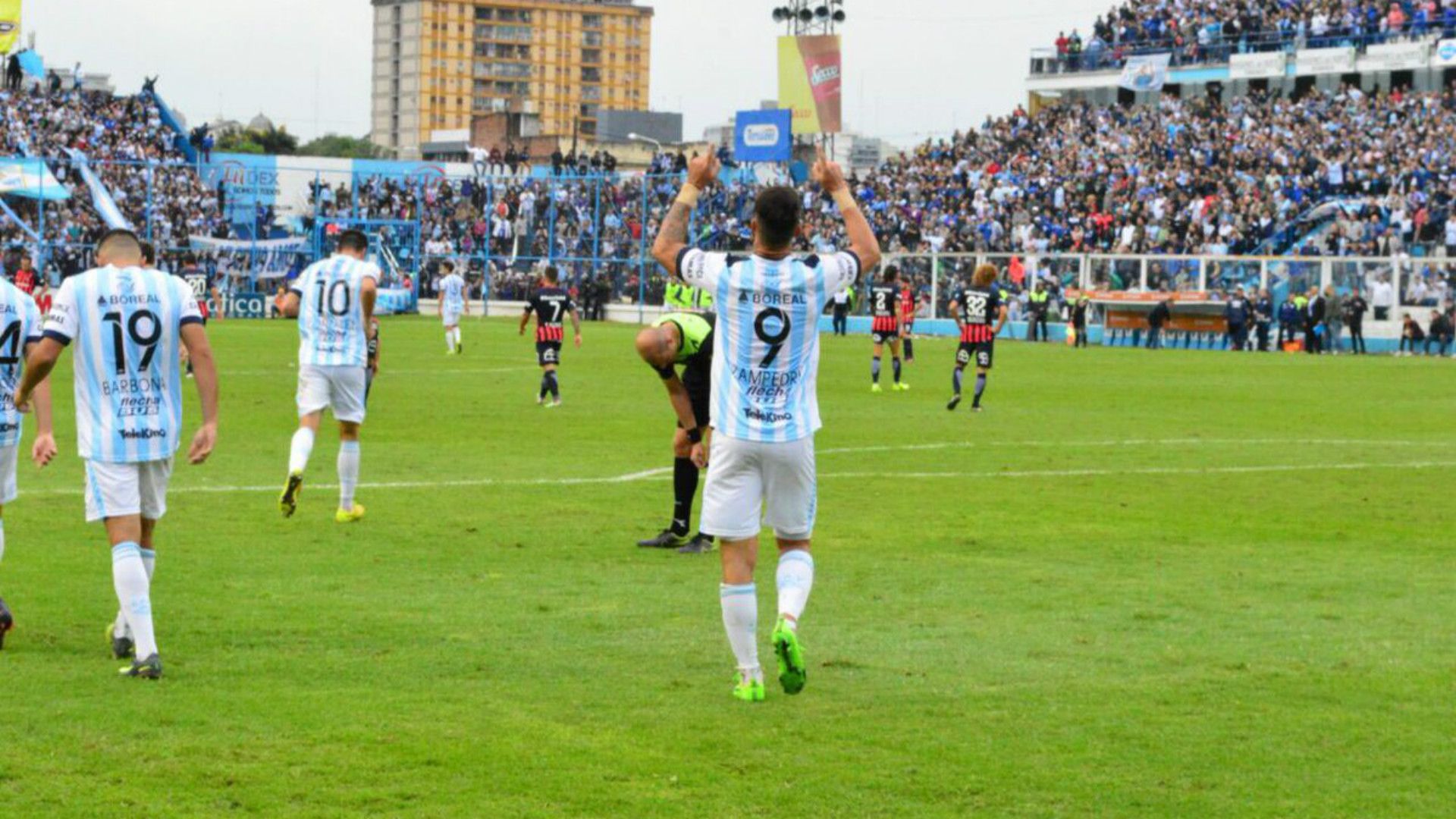 Fernando Zampedri Atletico Tucuman San Lorenzo Primera Division Argentina 16042017
