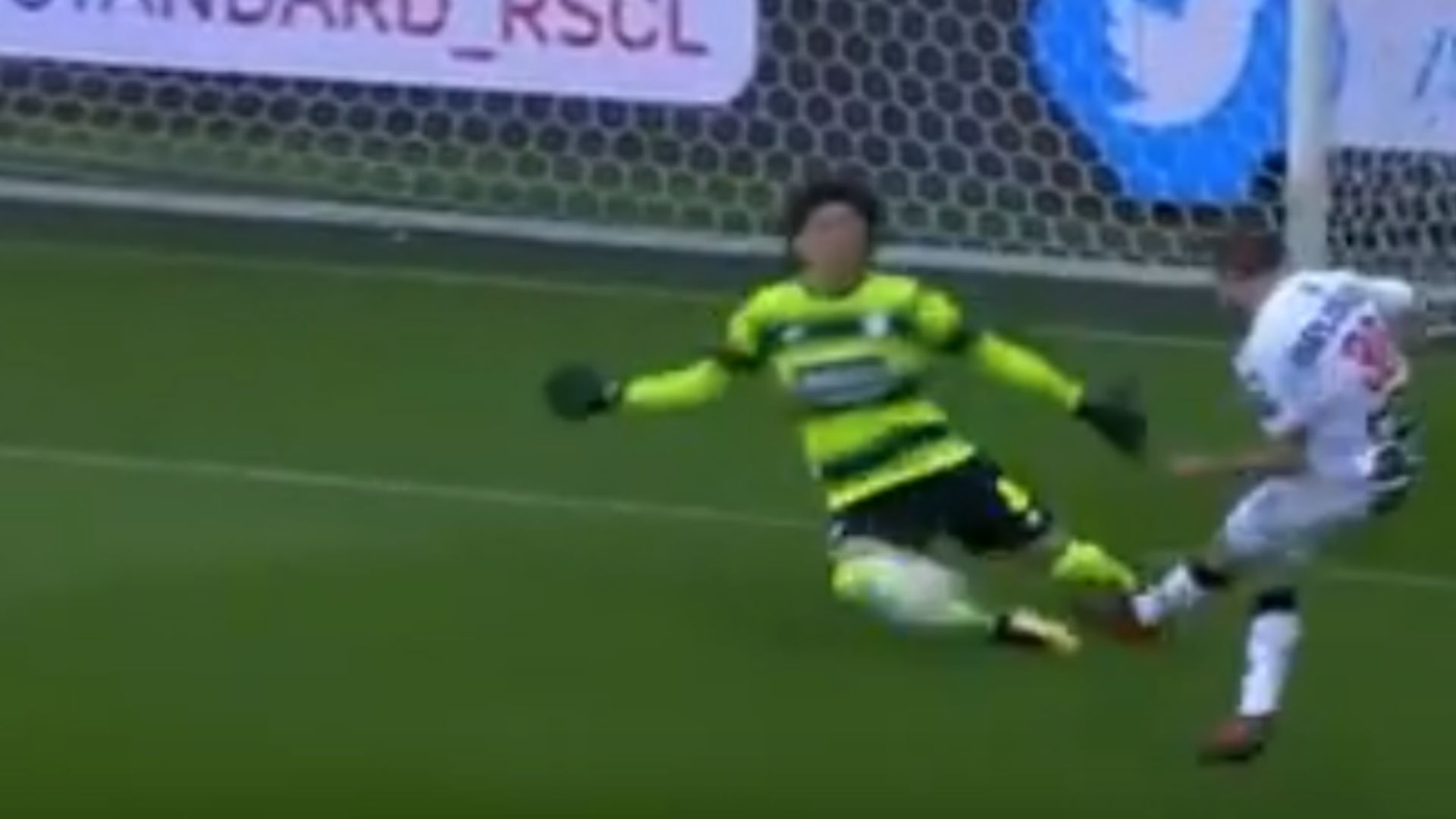 gol contra memo ochoa standard kortrijk