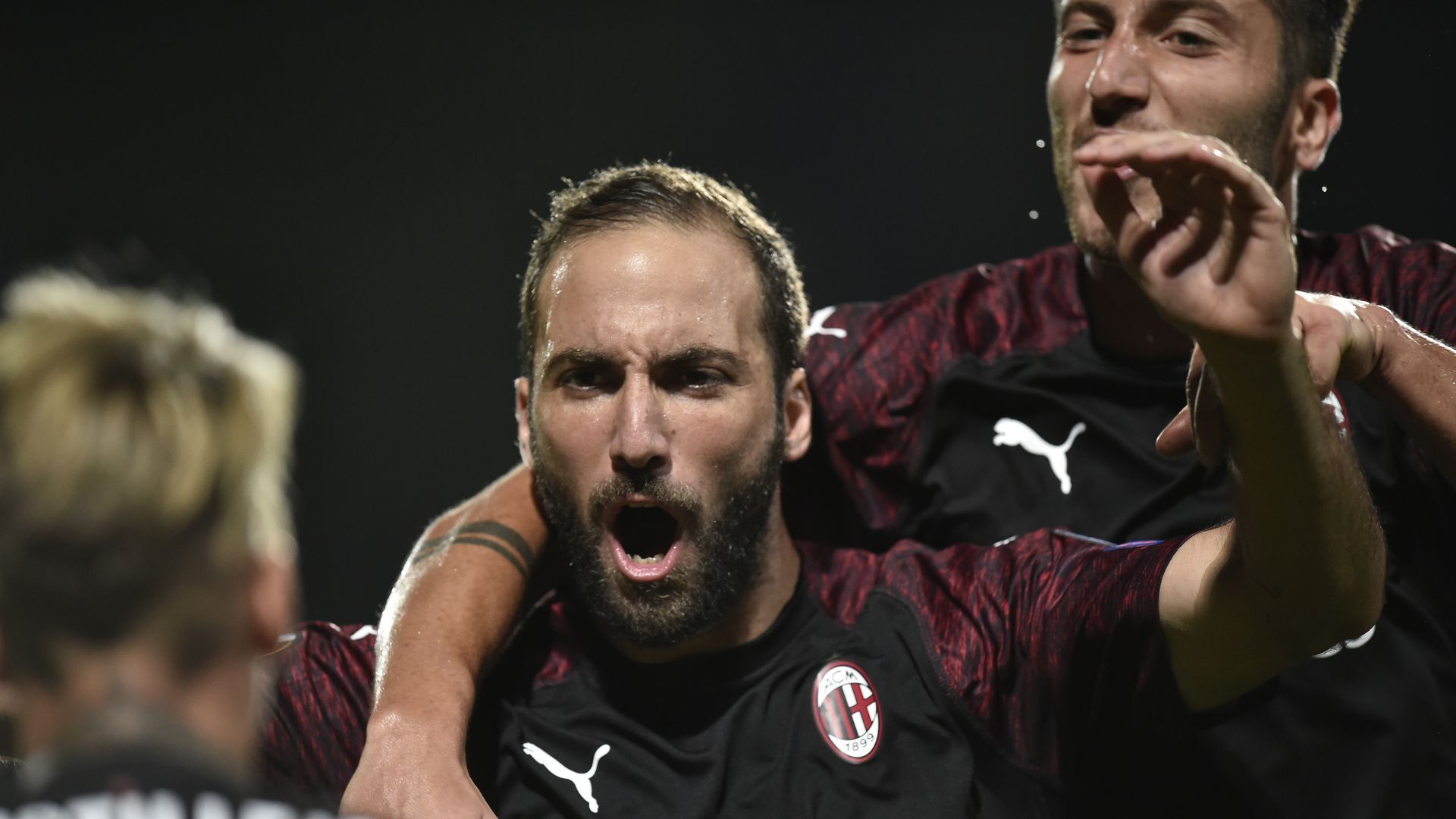 Gonzalo Higuain Dudelange Milan