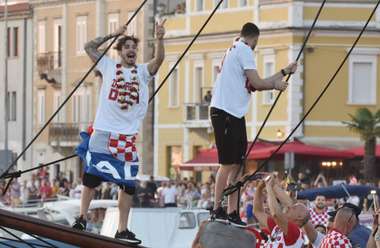 croatia - zadar - sime vrsaljko - welcome party - 17072018