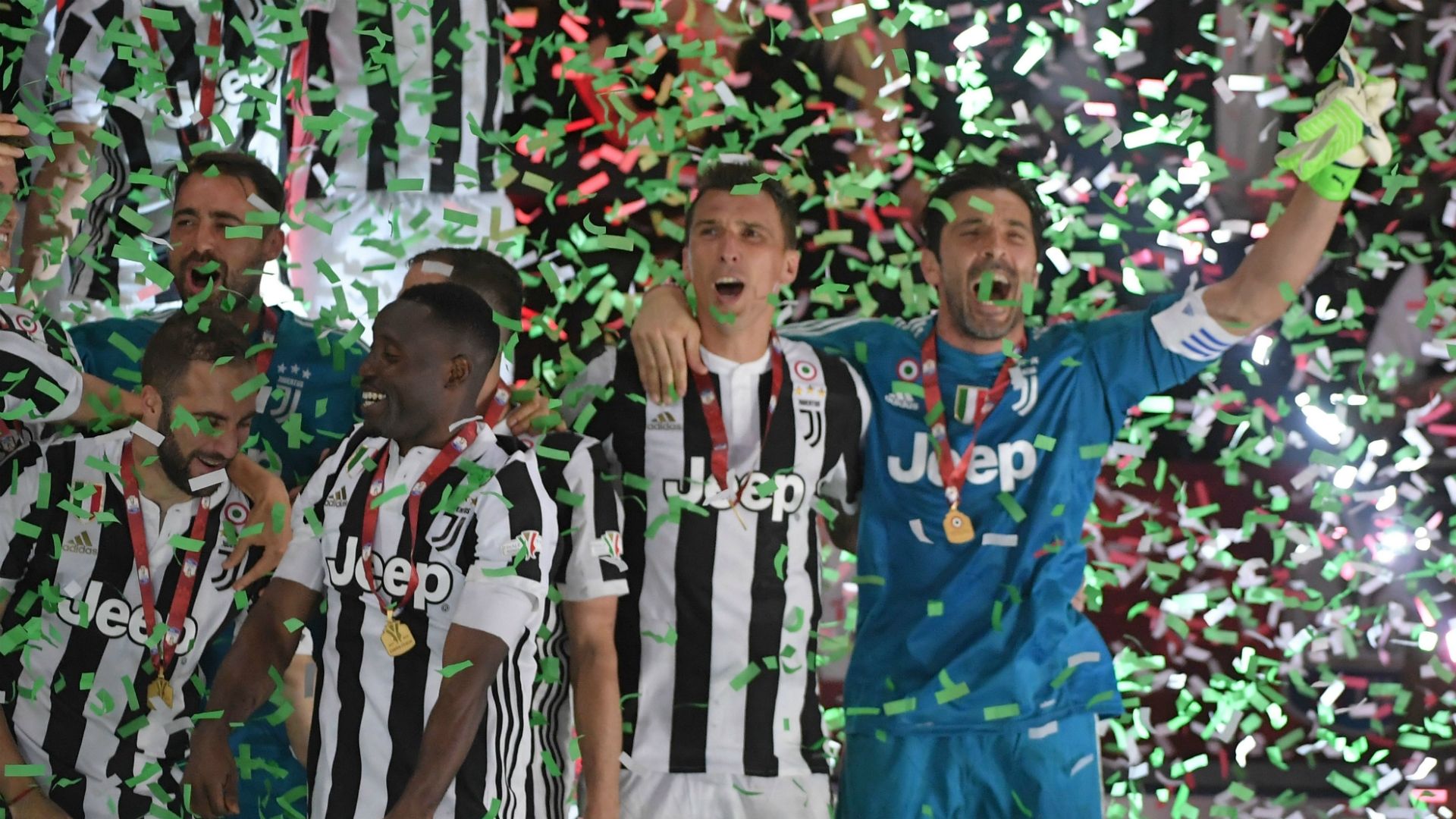 Mario Mandzukic Gigi Buffon Juventus Coppa Italia 2018