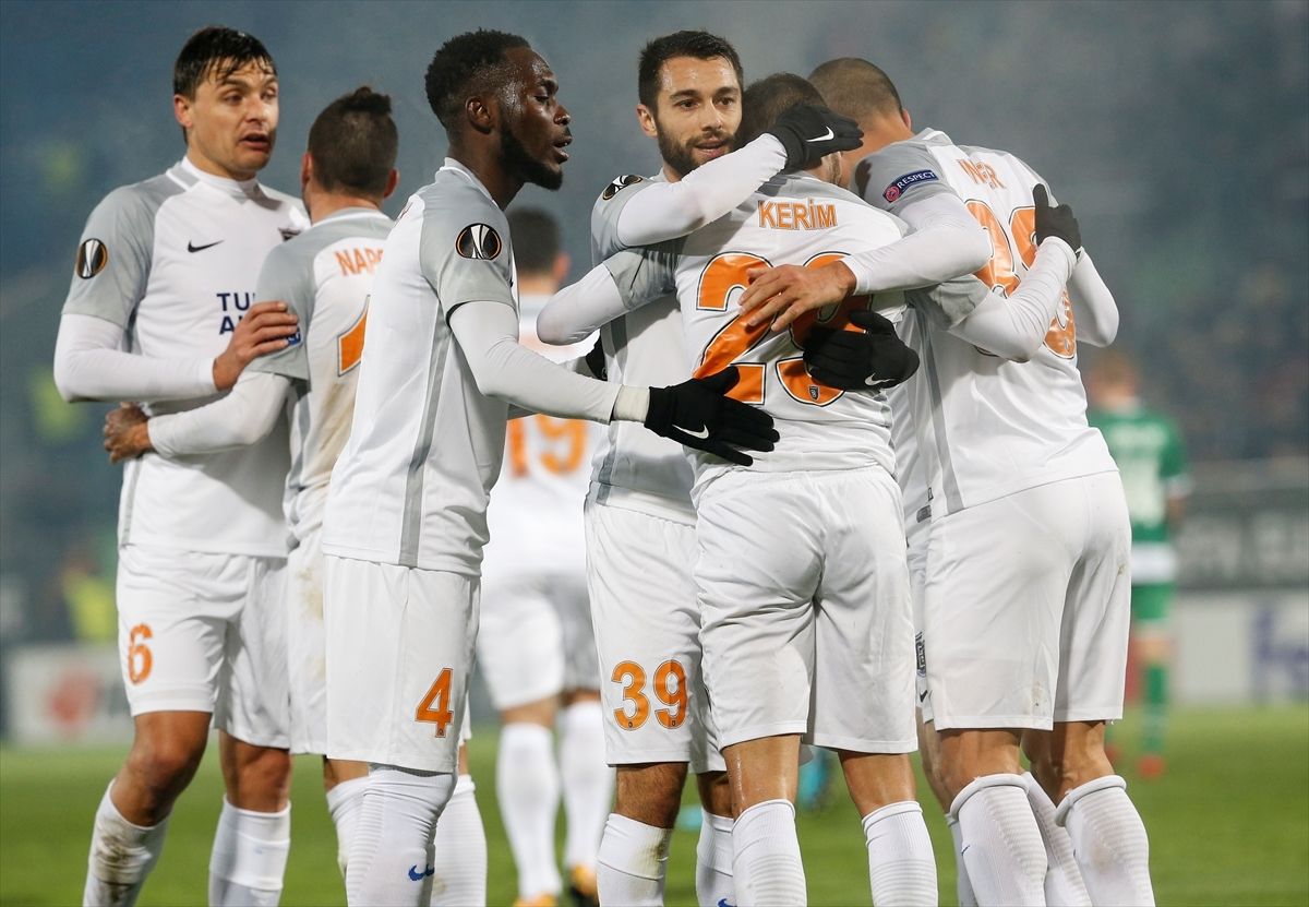 Basaksehir goal celebration 11242017 UEL