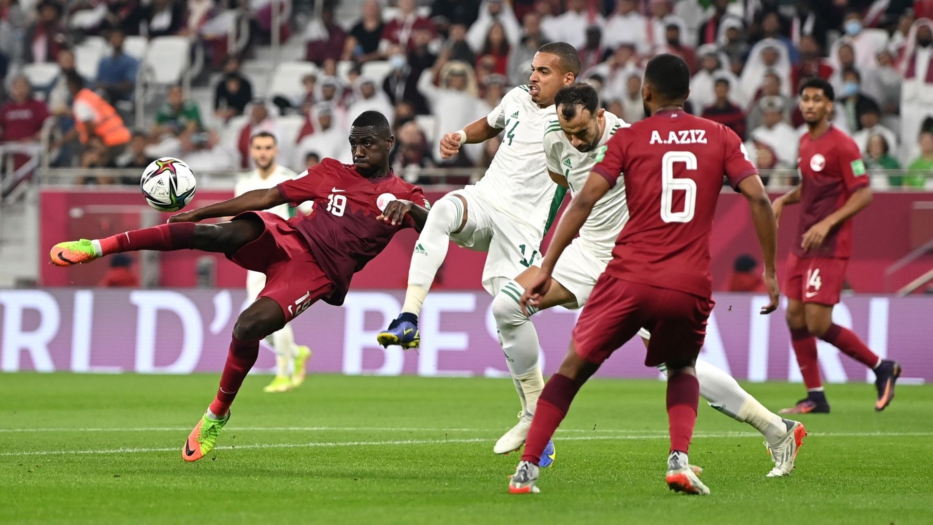 Qatar vs. Argelia Arab Cup 2021 Almoez Ali
