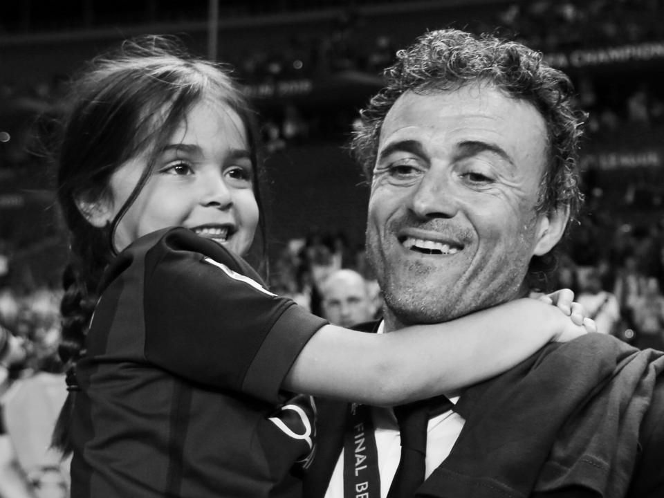 luis enrqiue with his daugther