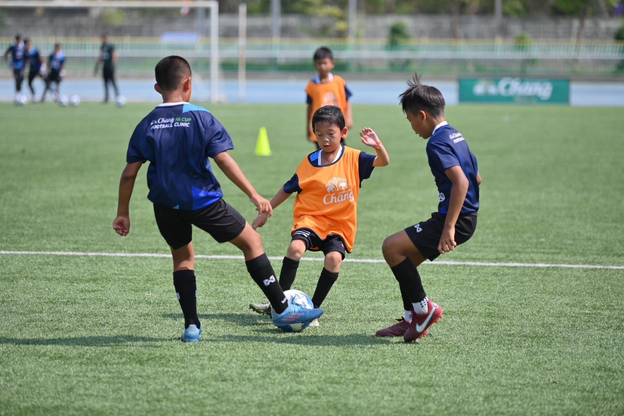 ช้าง เอฟเอ คัพ ฟุตบอล คลินิก 2022/23