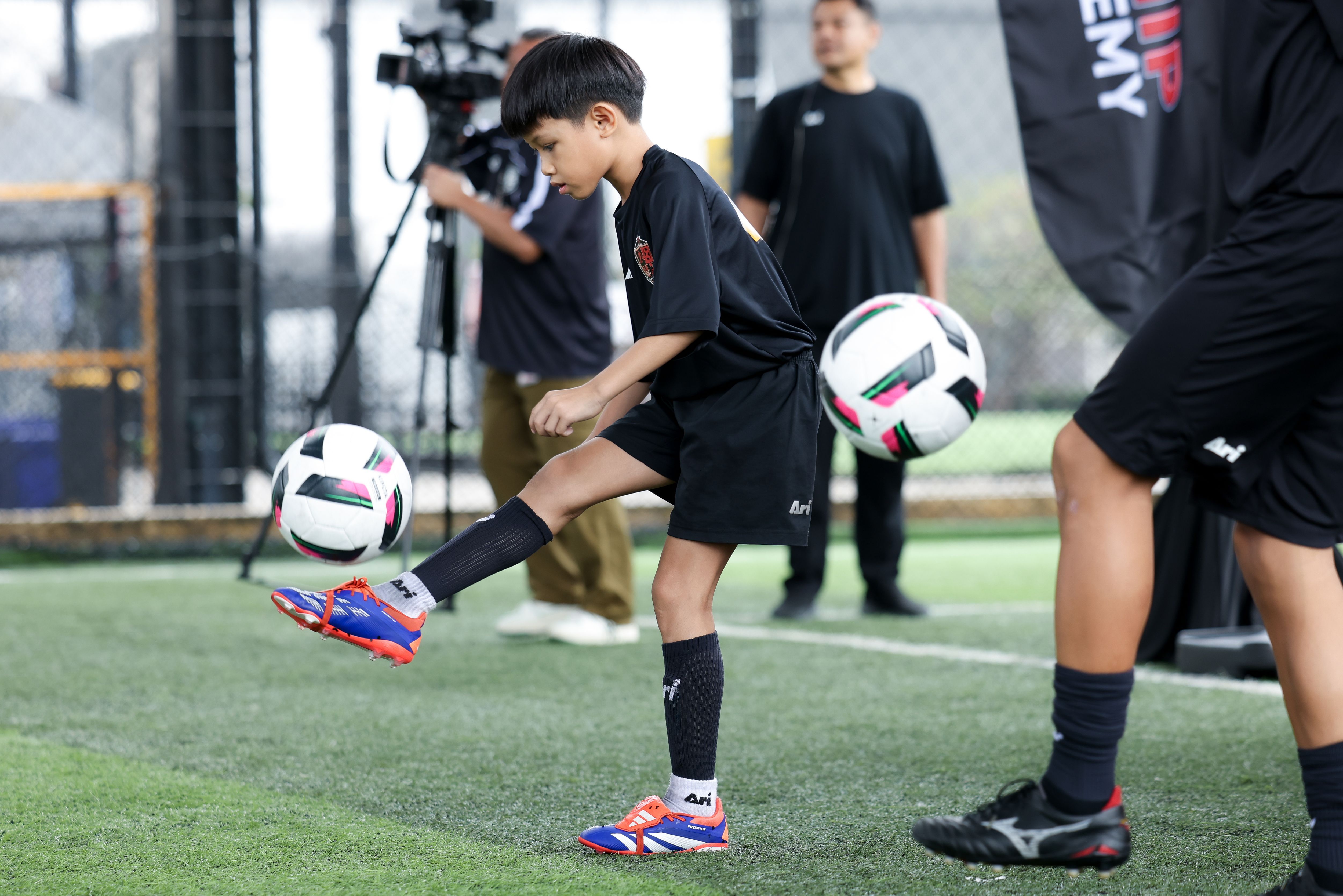 CHANATHIP FOOTBALL ACADEMY 4
