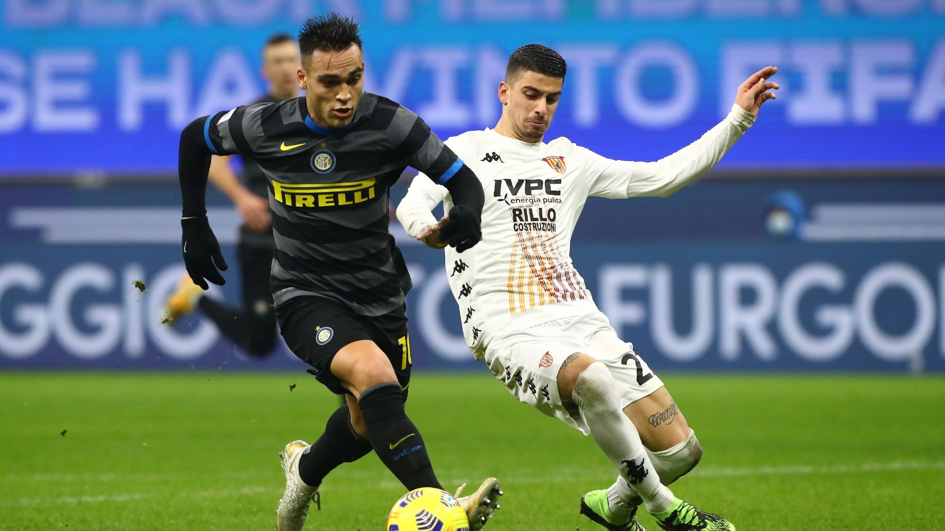Lautaro Martinez Fabio Depaoli Inter Benevento