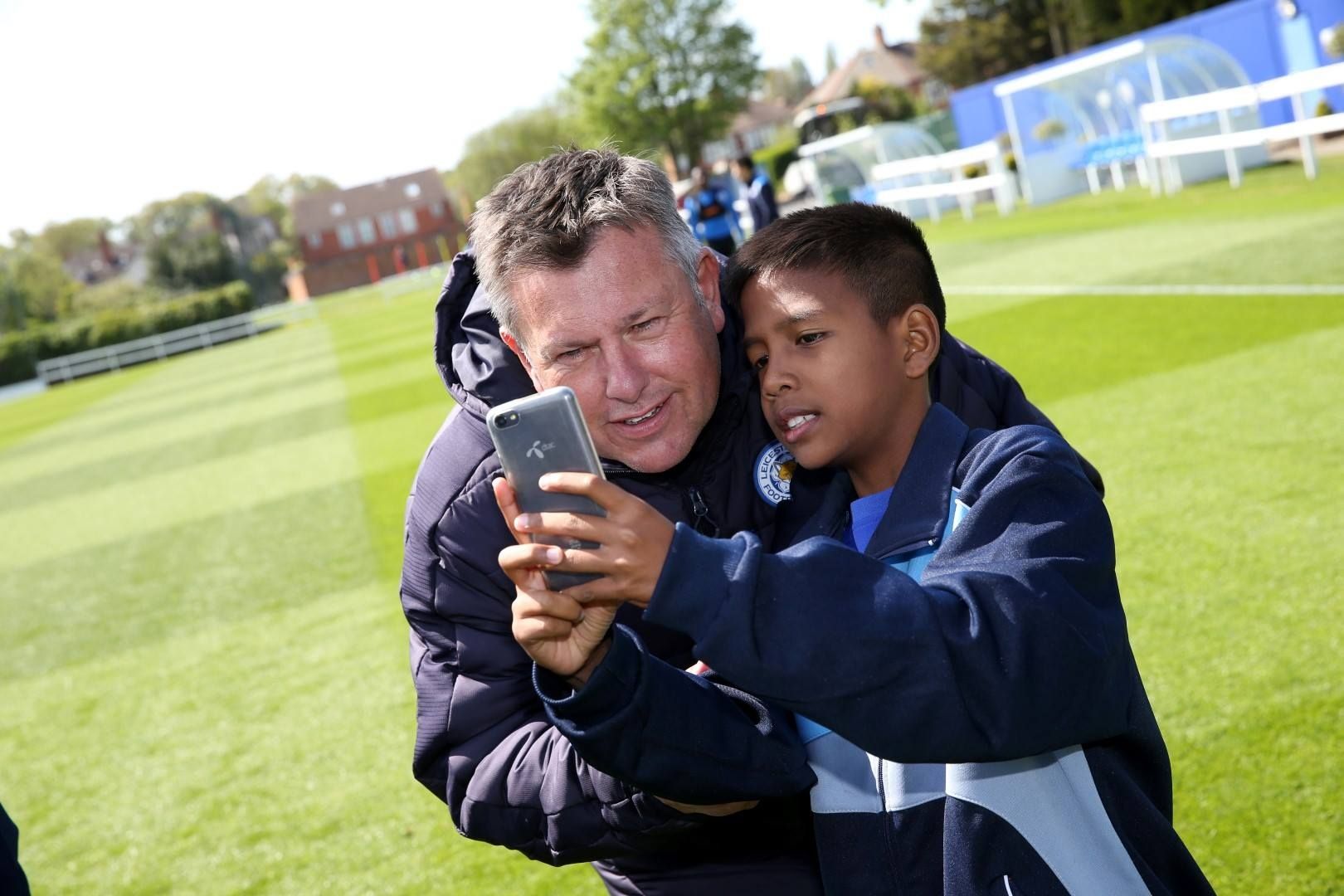 โครงการฮีโร่ สานฝัน ปันรัก