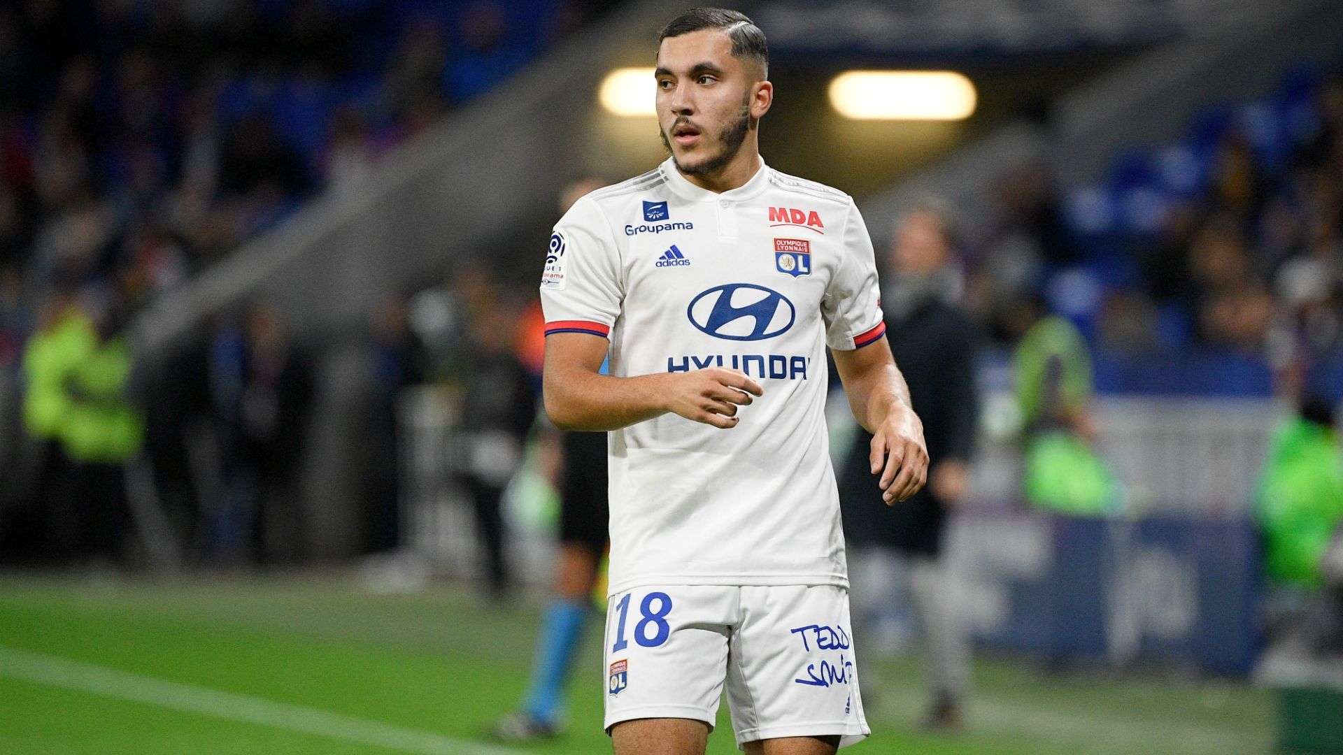 Rayan Cherki Olympique Lyonnais 10192019