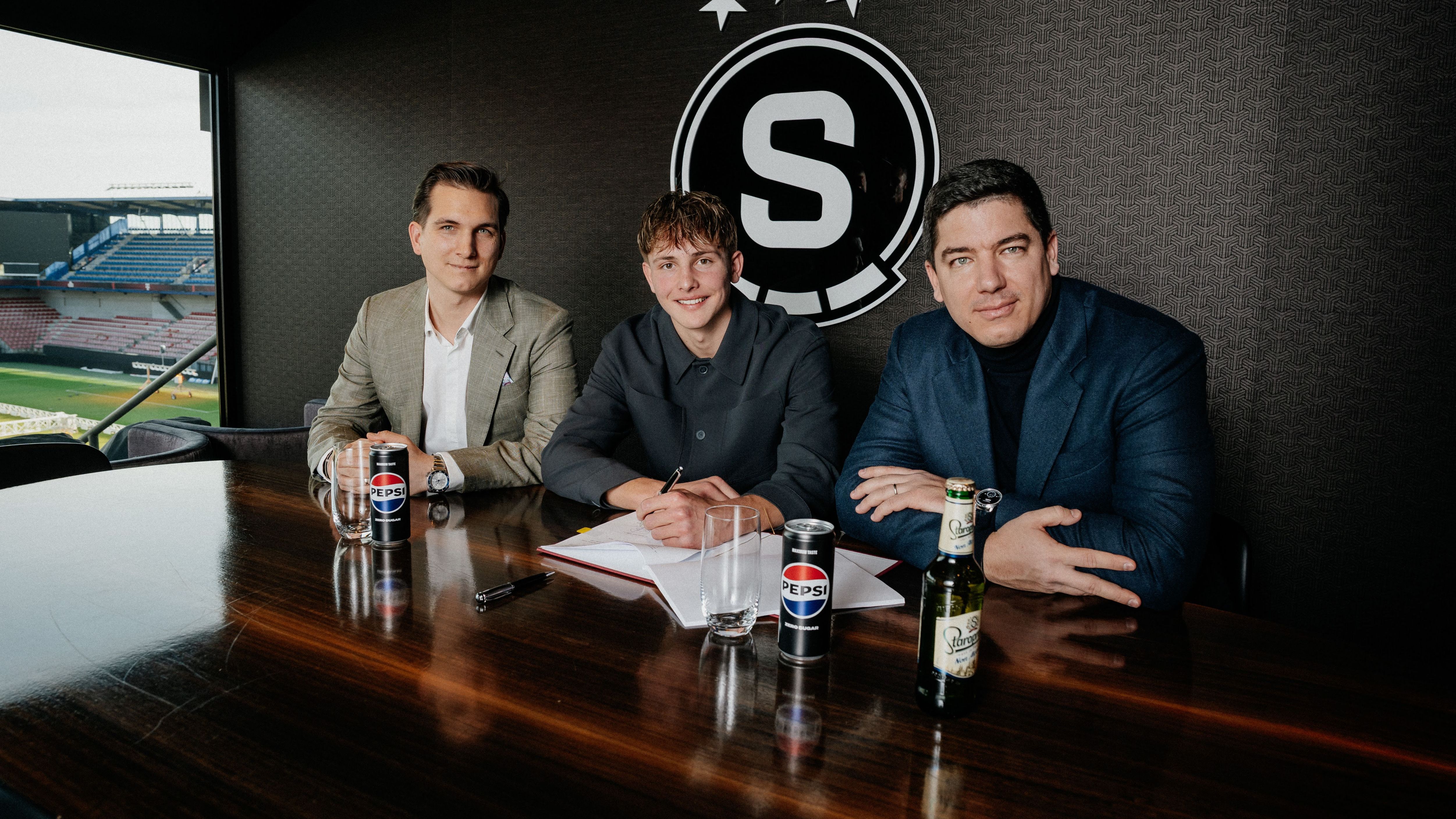 Esterházy Mátyás Vitályos Viktor