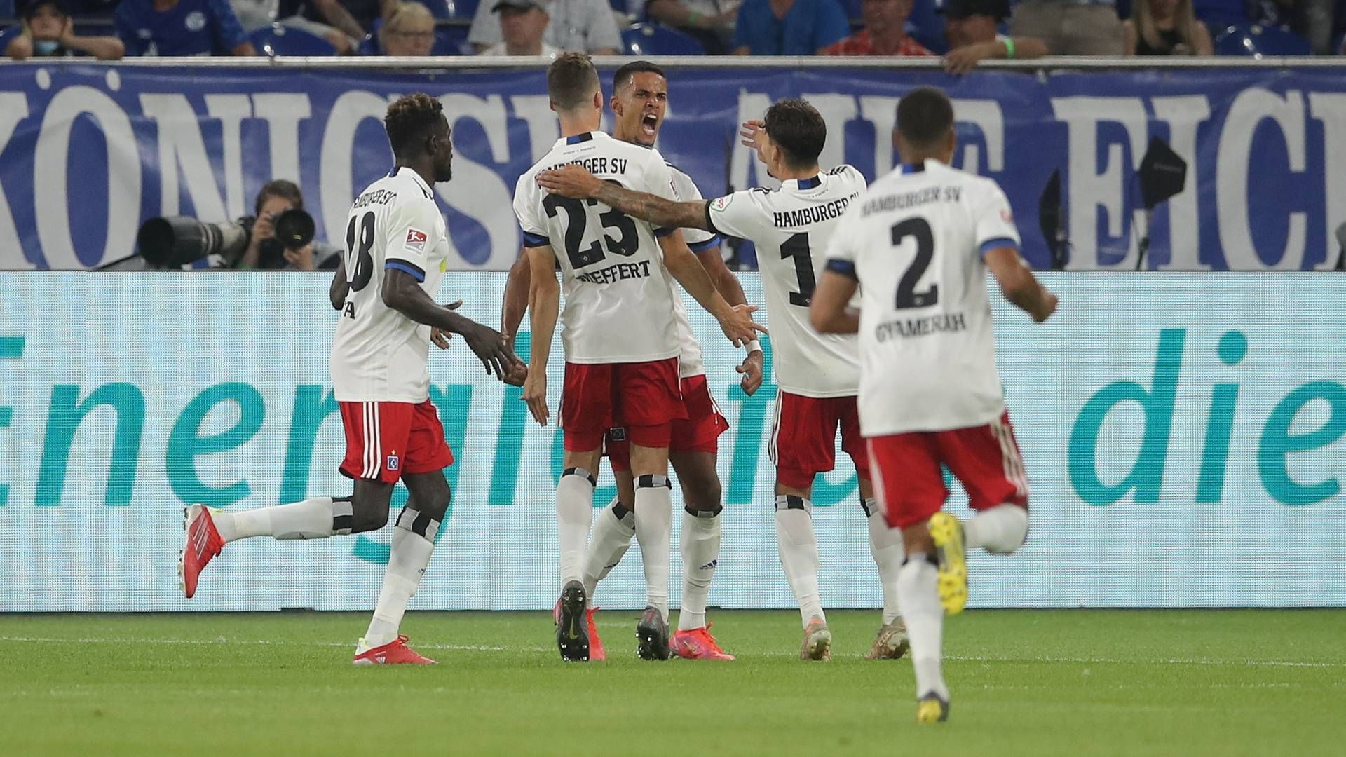 HSV Hamburger SV Robert Glatzel Jubel Team