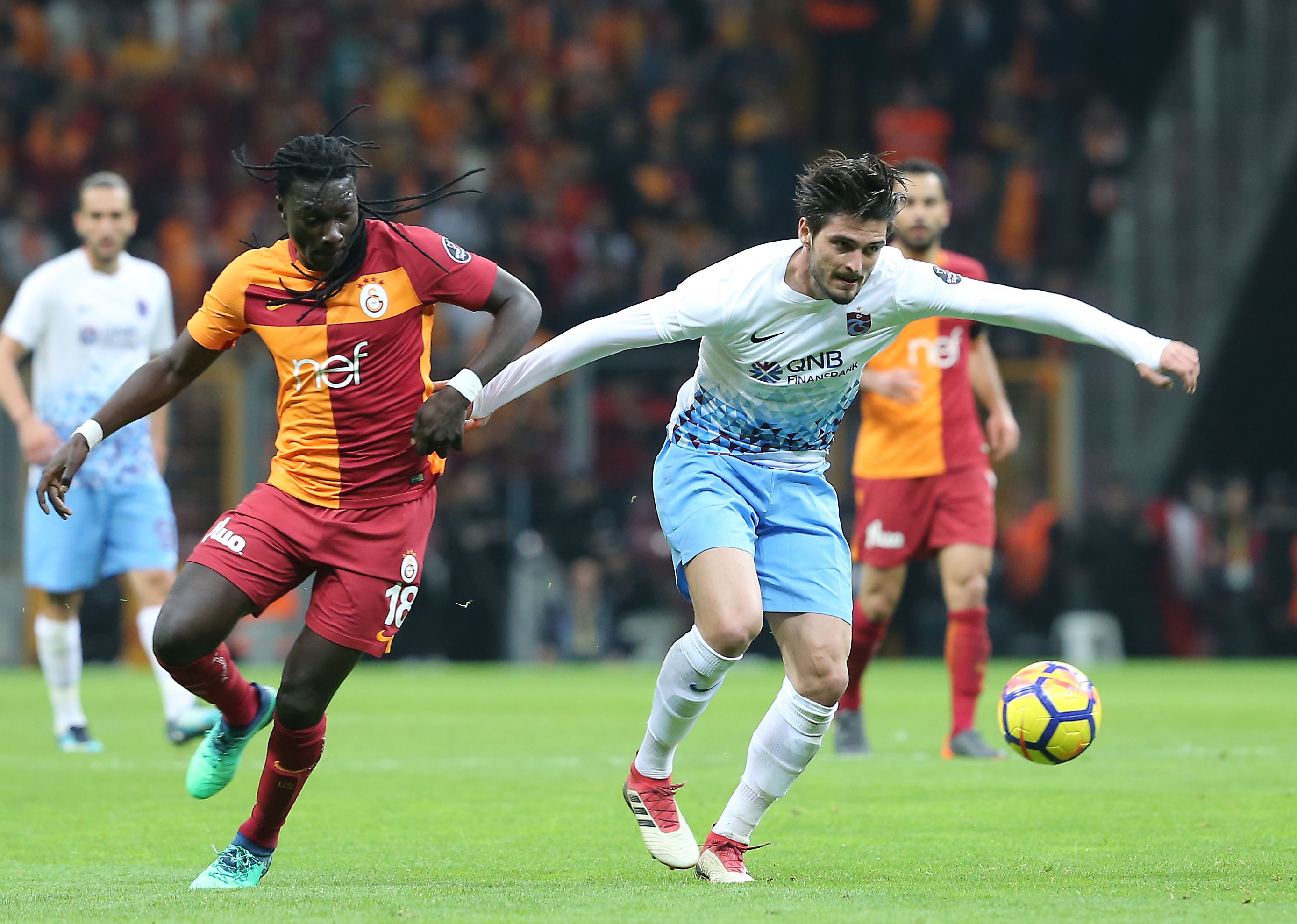 Bafetimbi Gomis Okay Yokuslu Galatasaray Trabzonspor 04/01/18