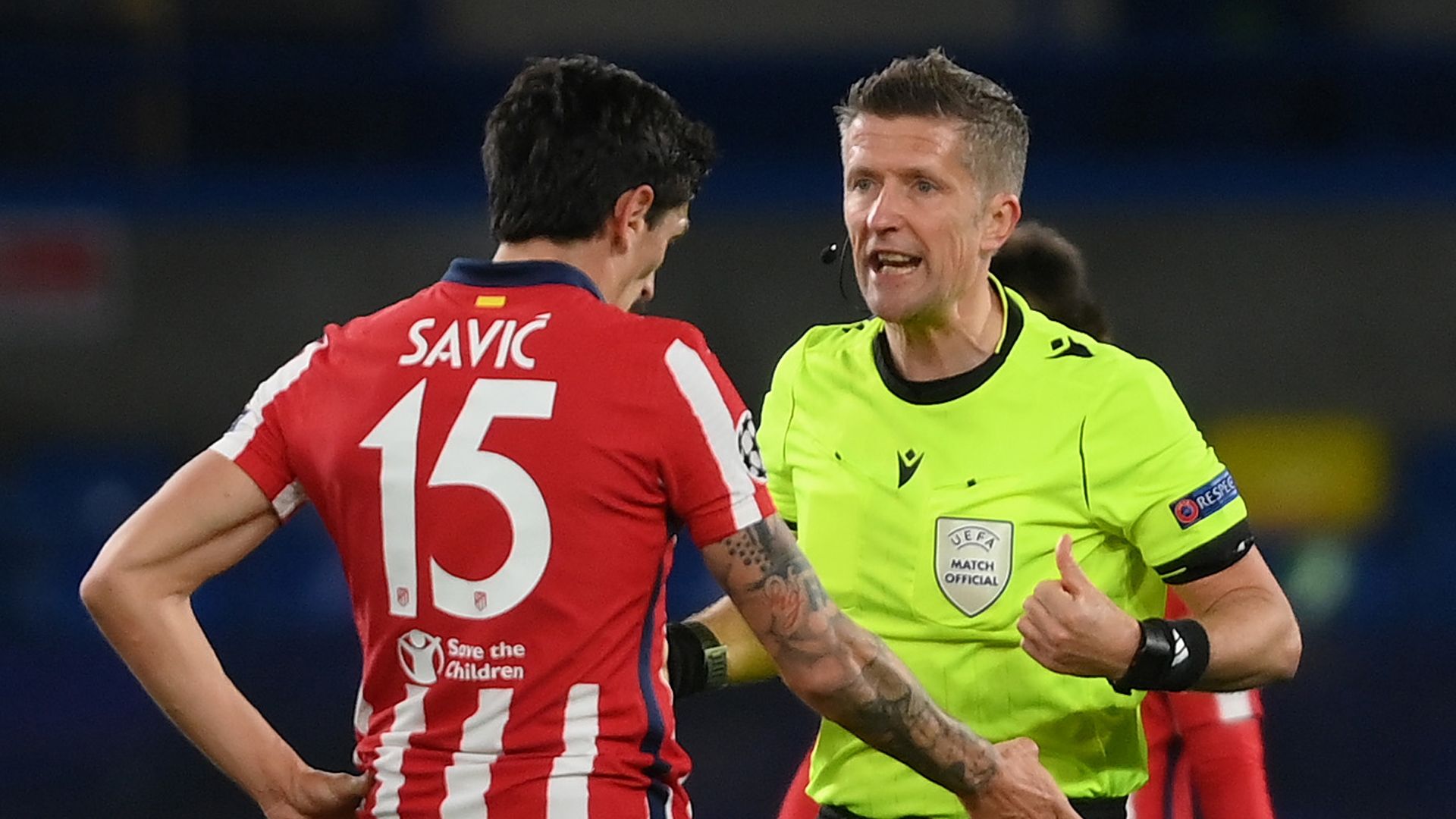 Savic y Orsato, jugador del Atlético de Madrid y árbitro