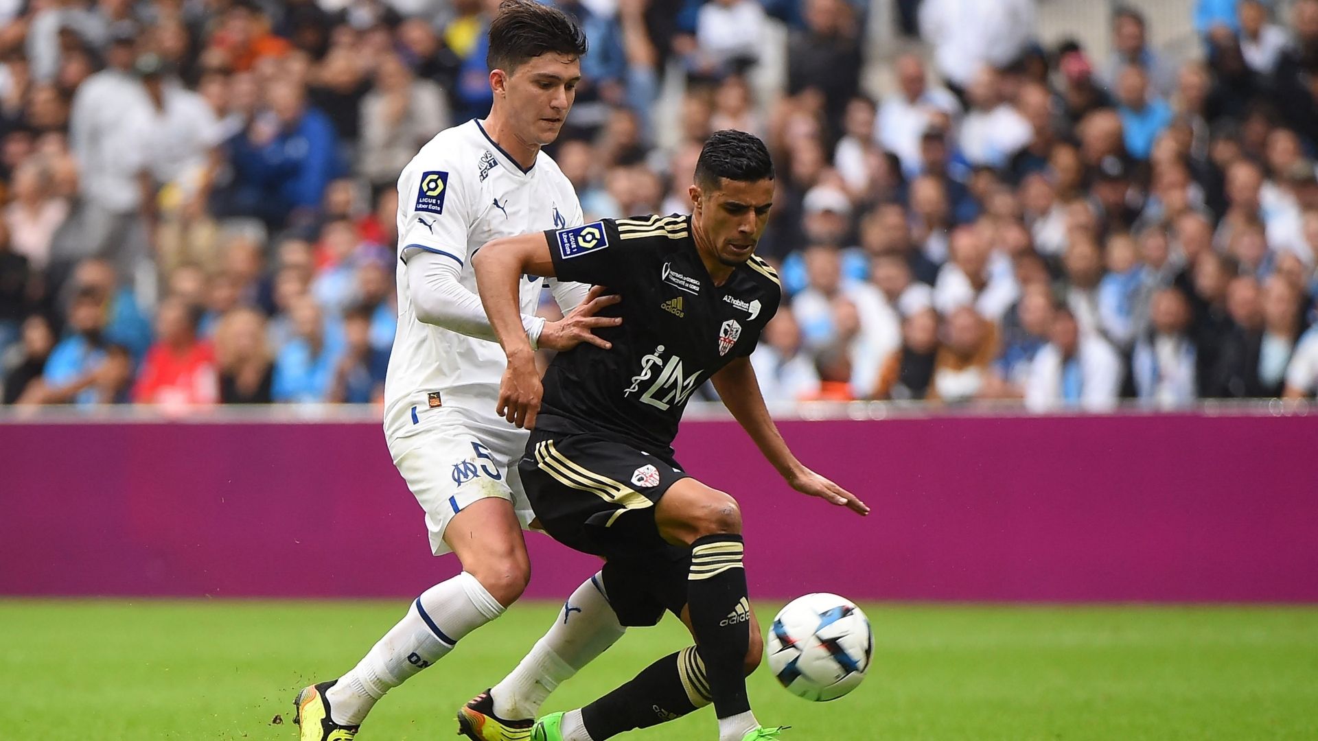 081022 Olympique de Marsella Ajaccio  Mounaim El Idrissy Leonardo Balerdi