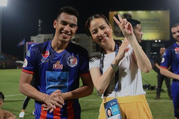 นวลพรรณ ล่ำซำ