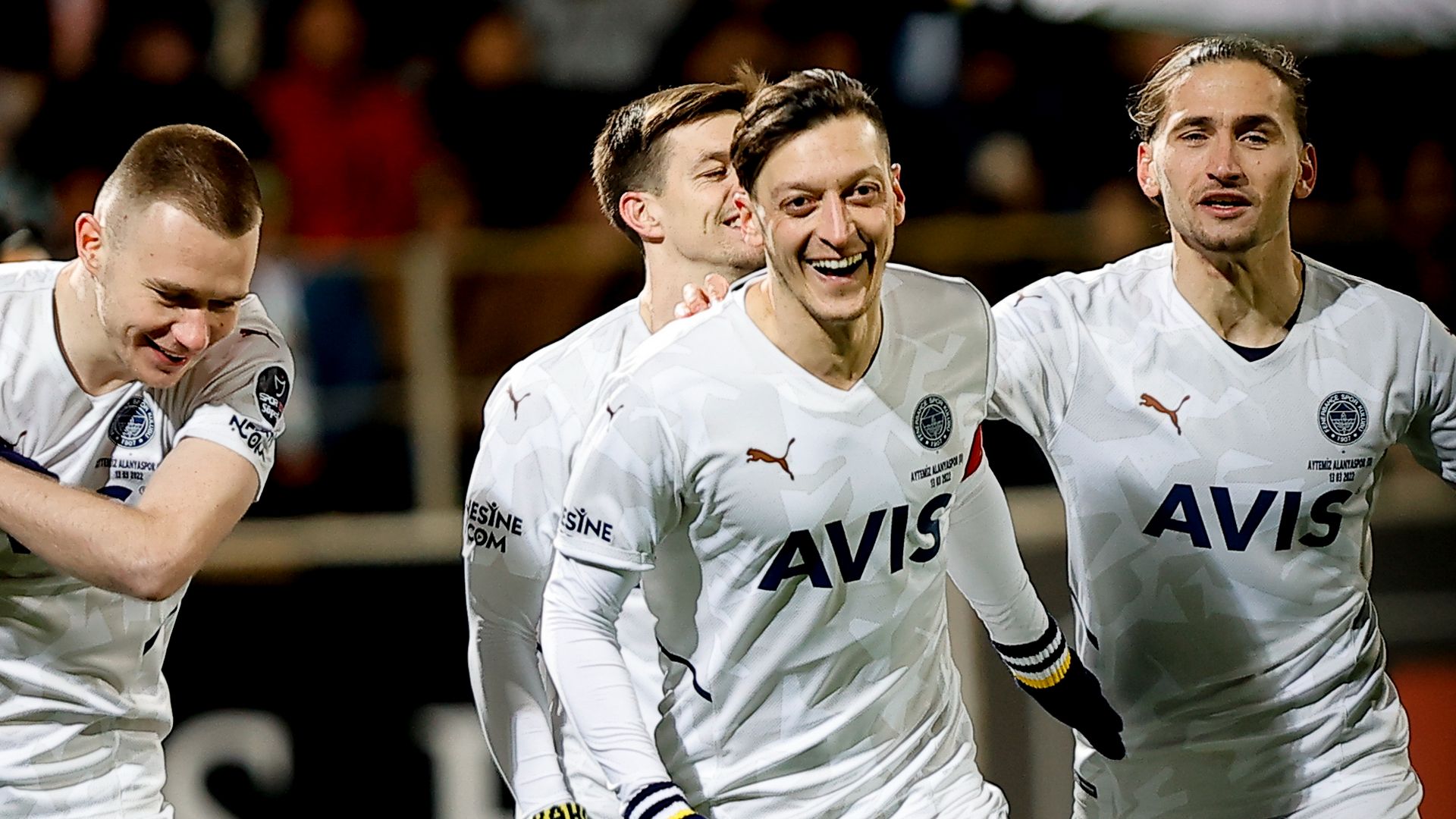 Mesut Özil