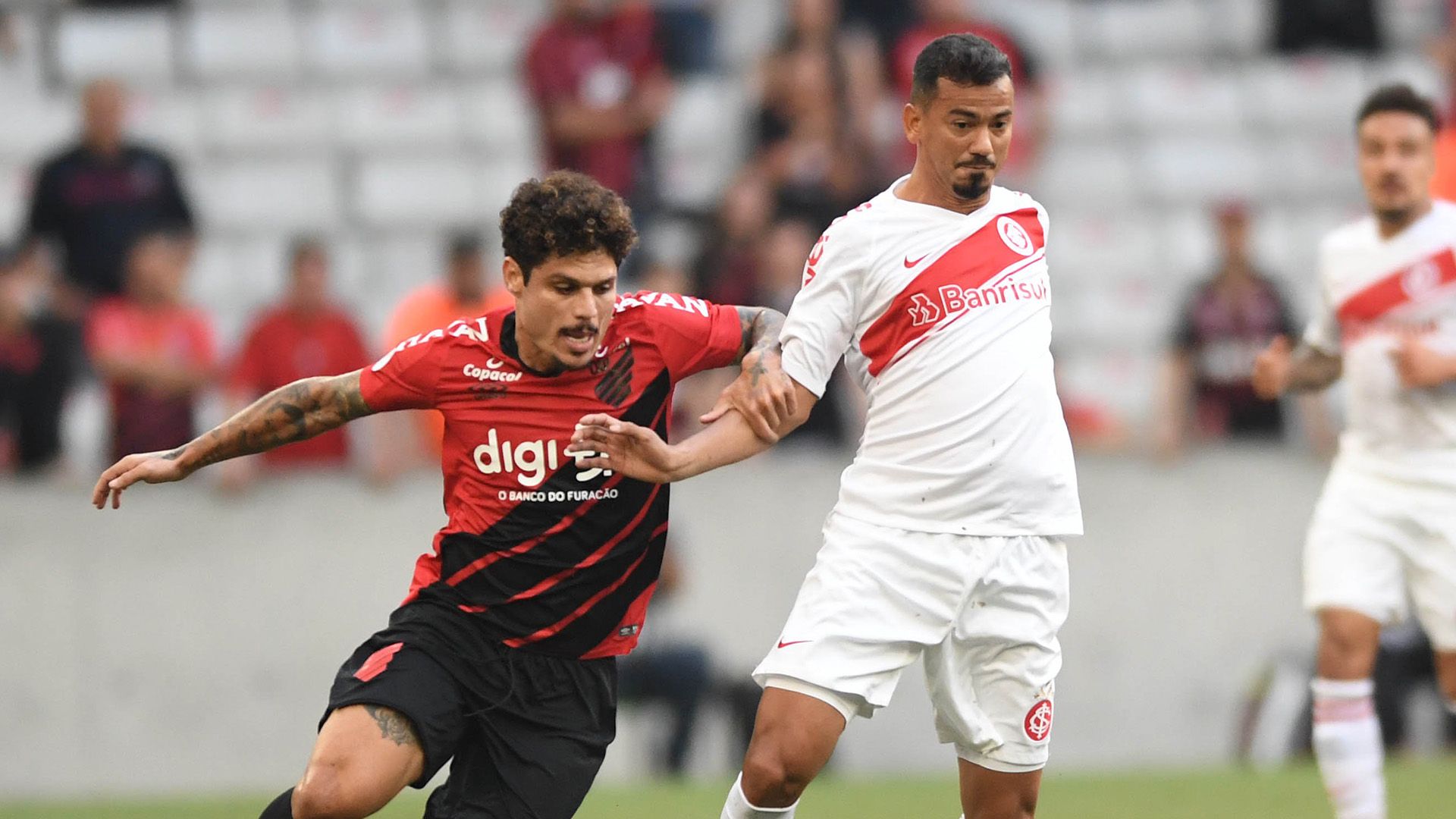 Marcio Azevedo Rodrigo Lindoso Athletico-PR Inter Brasileirão Série A 14072019