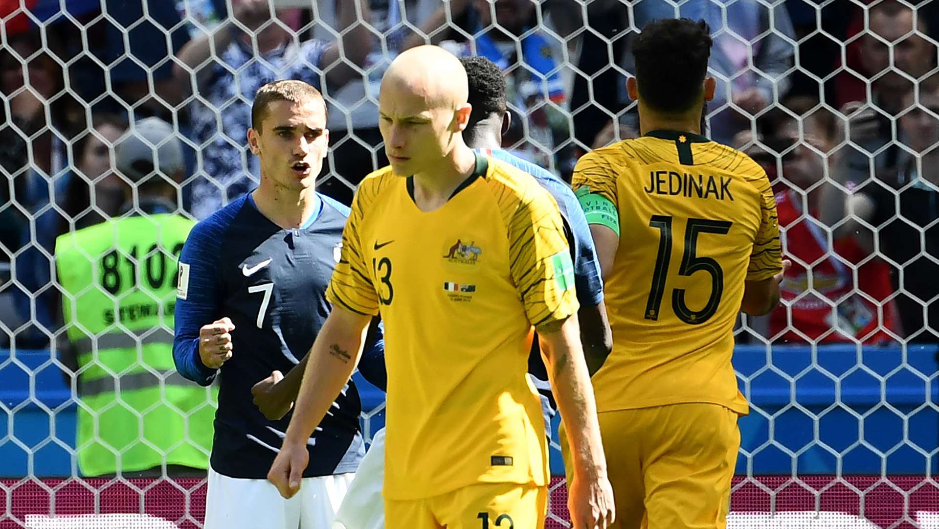 Antoine Griezmann Aaron Mooy France Australia World Cup 2018 160618