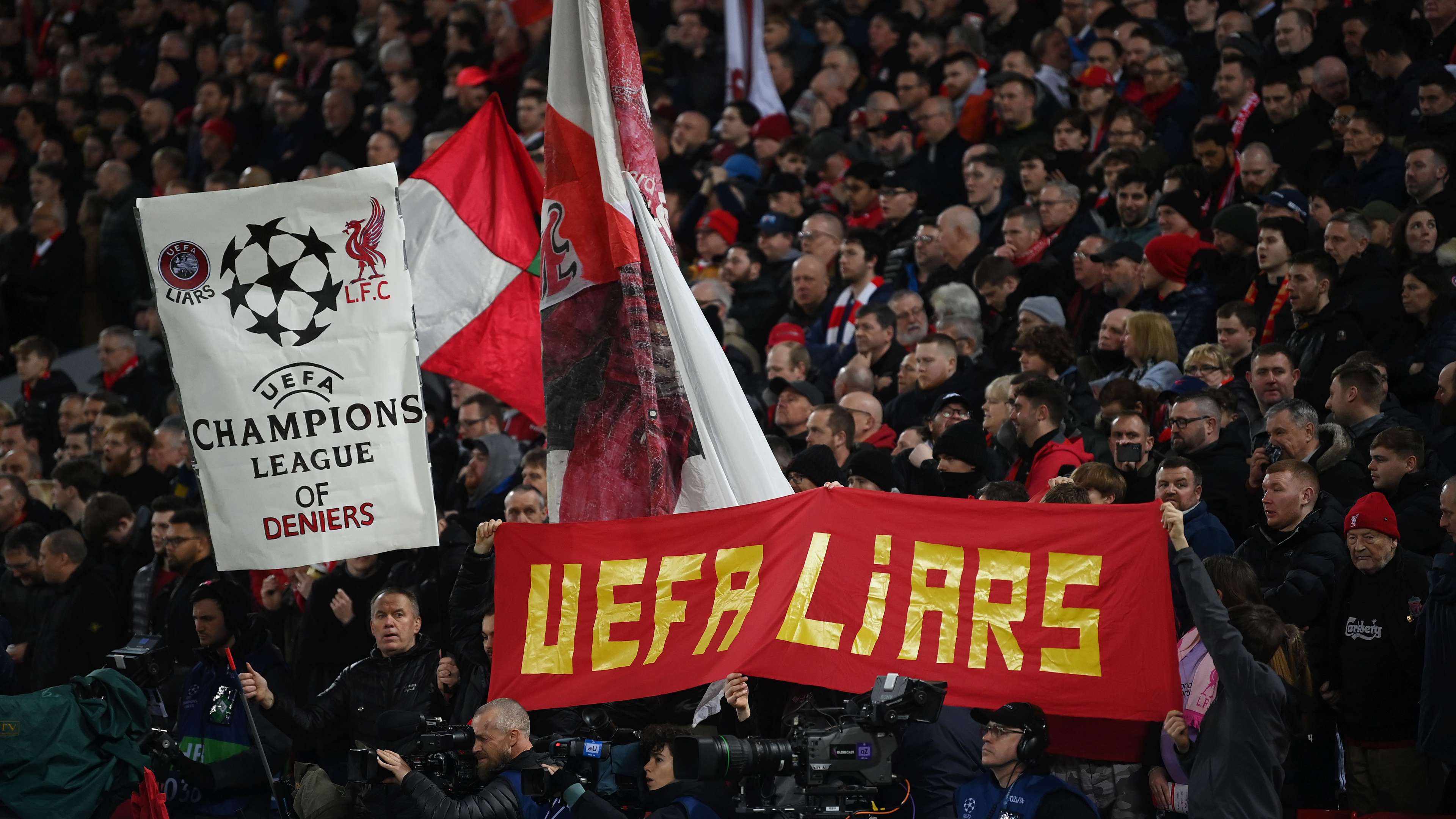 Liverpool UEFA banner 16:9