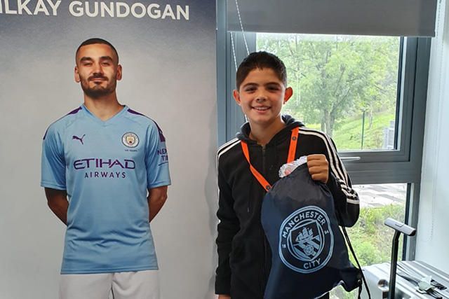 Billy Macías Manchester City