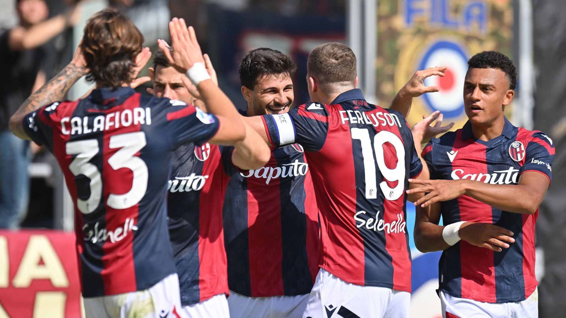 Bologna players celebrating Bologna Empoli Serie A