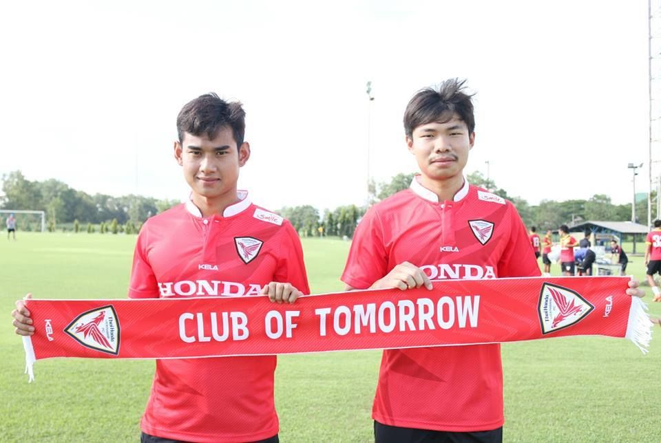 ฤทธิเดช เพ็ญสวัสดิ์ และ เหมันต์ กิติอำไพพฤกษ์