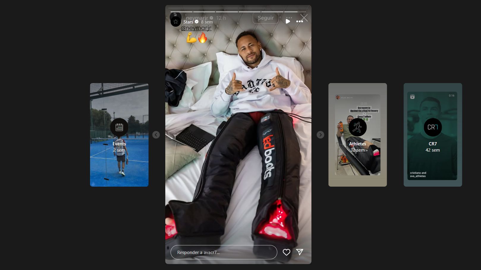 Neymar usando aparelho de Cristiano Ronaldo