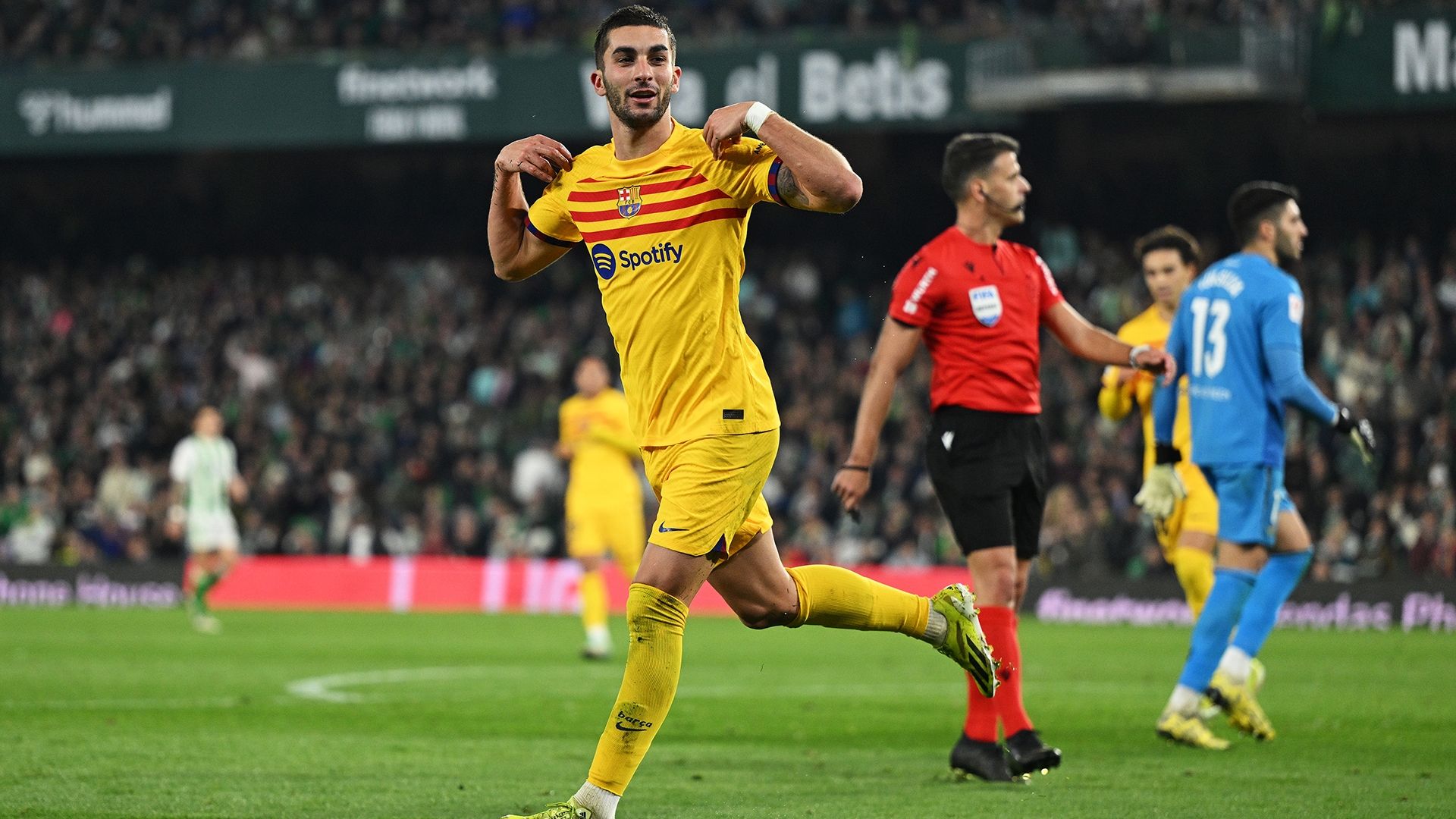 Ferran Torres Barcelona Betis LaLiga 202324