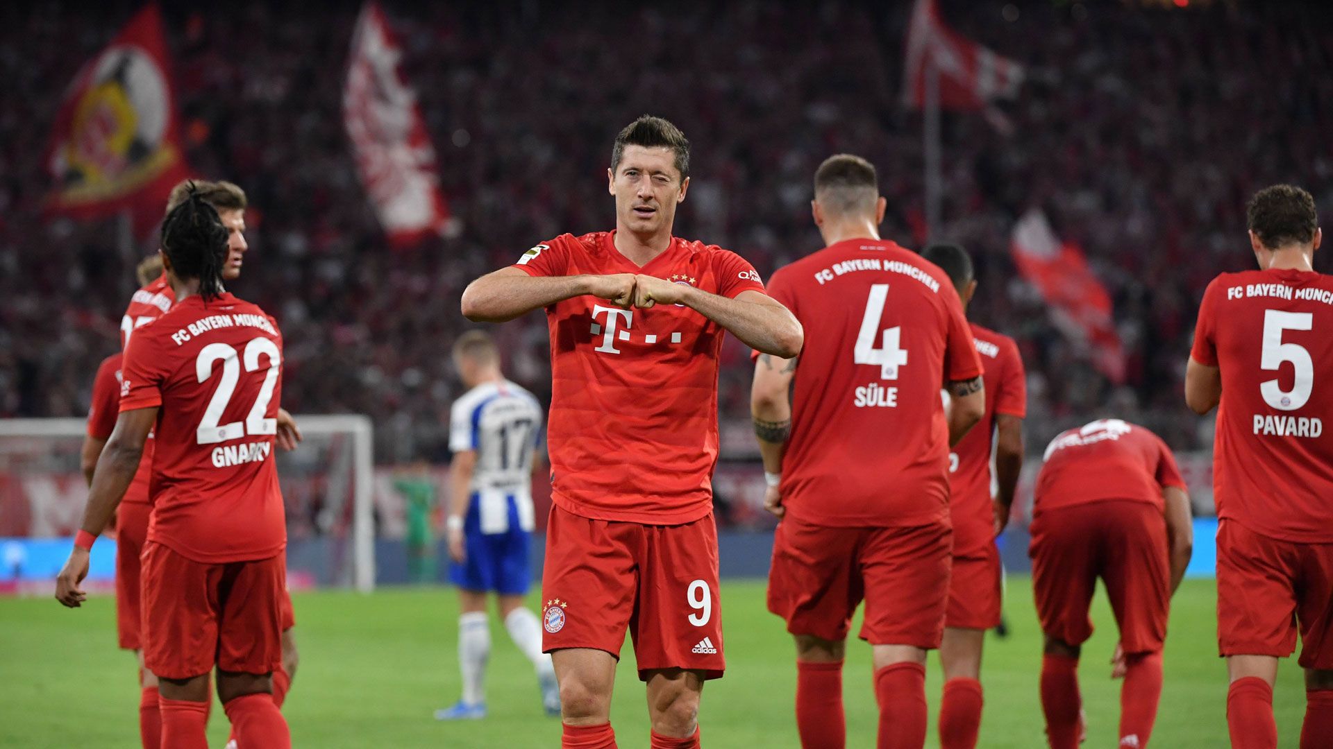 ONLY GERMANY Robert Lewandowski FC Bayern München Bundesliga 16082019