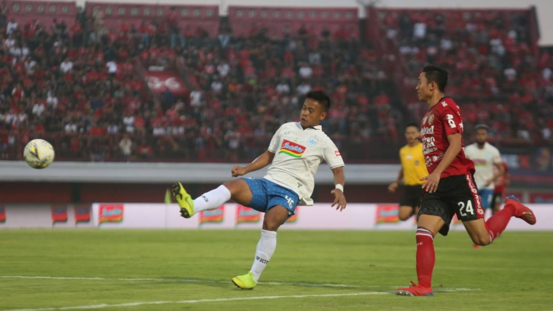 Bali United vs PSS