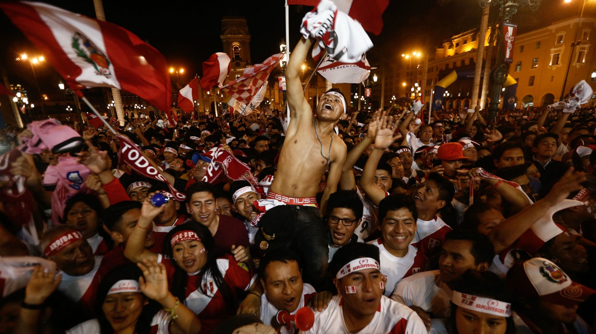 Peru fans