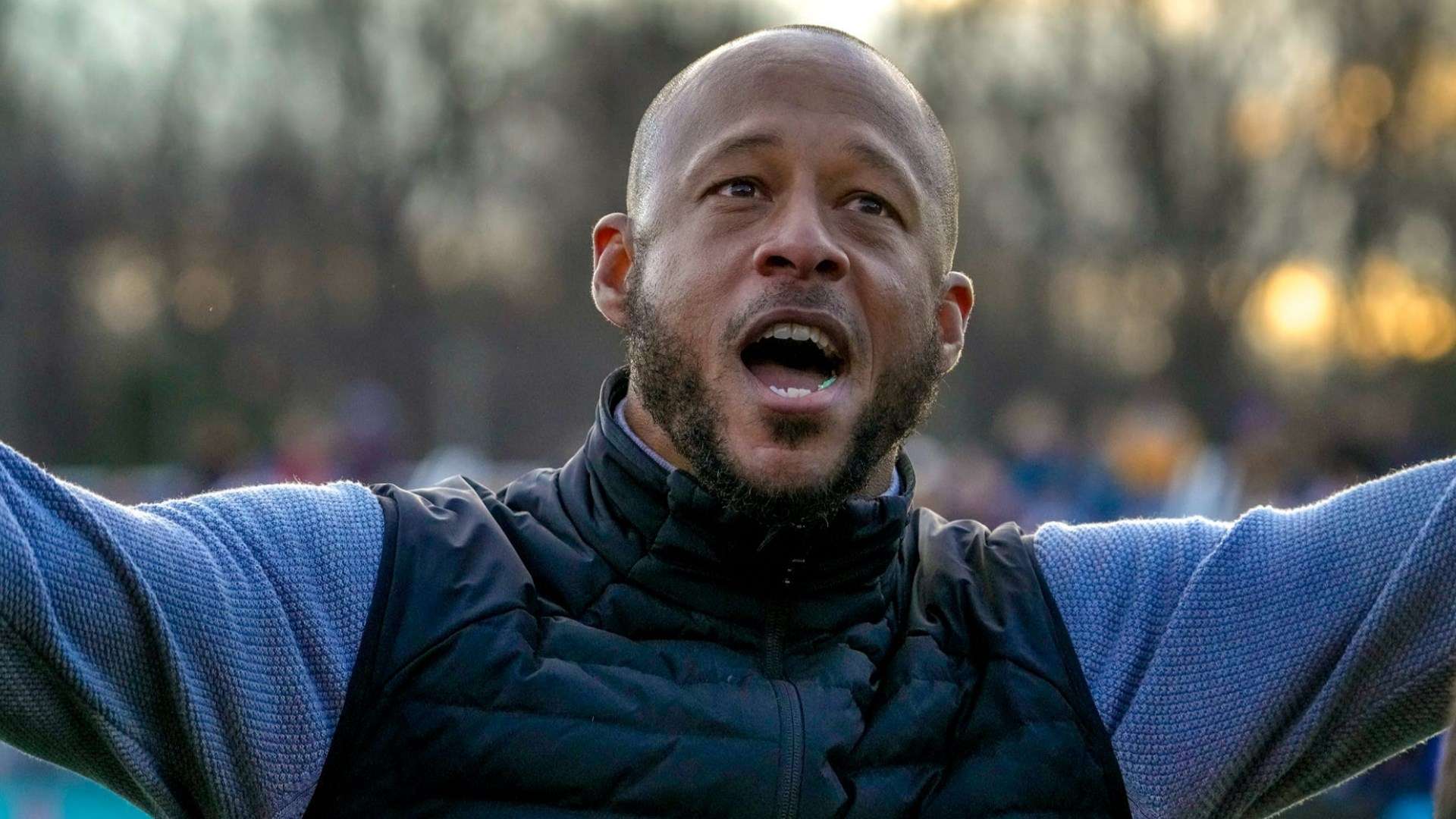 Khano Smith, Rhode Ilsand