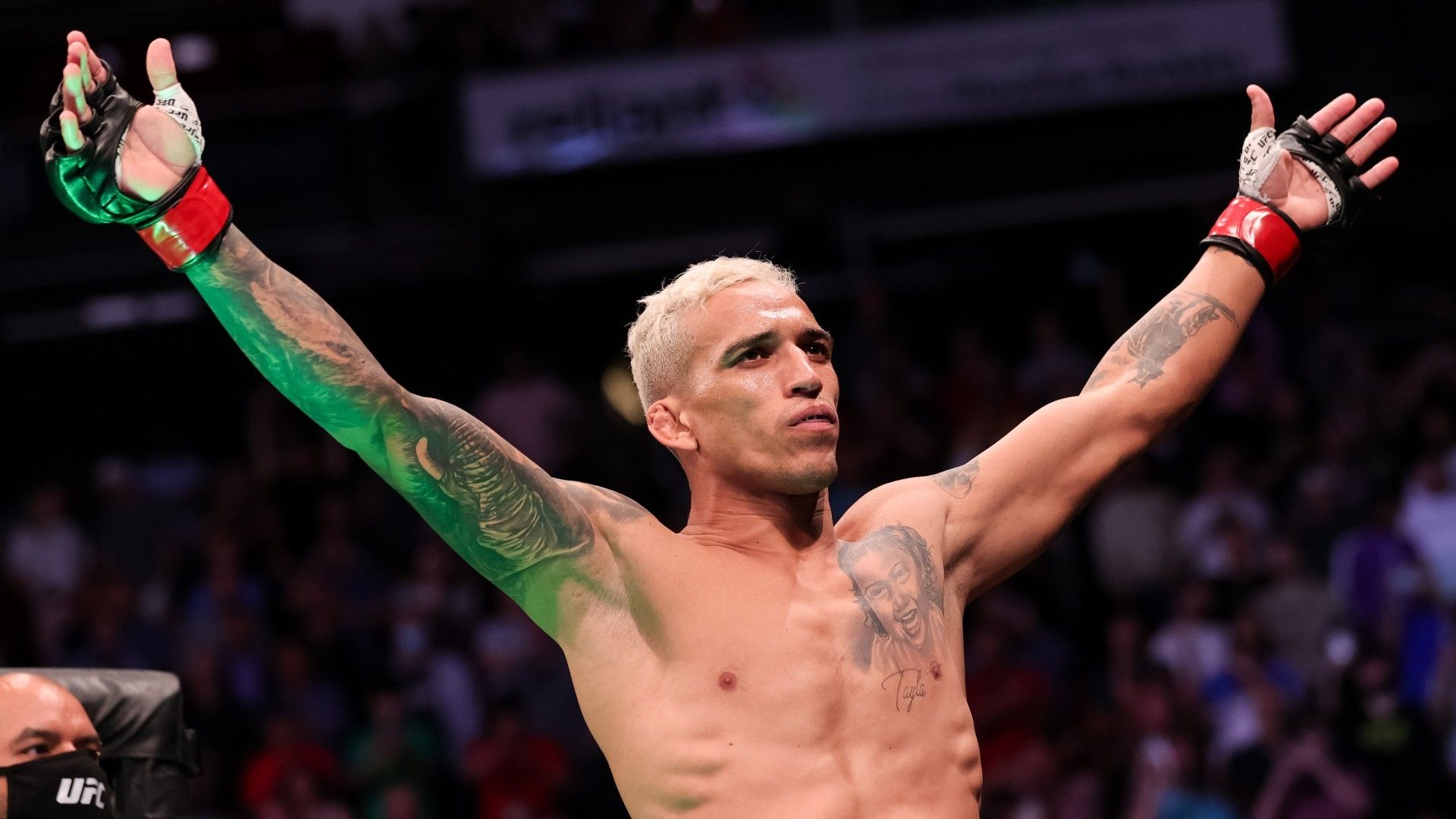 Charles Oliveira UFC 2021