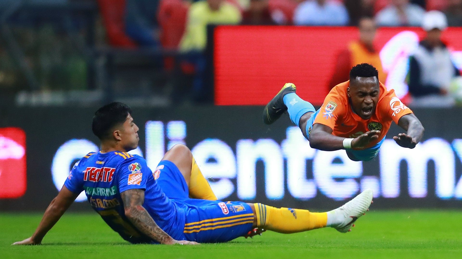 América Tigres Renato Ibarra Carlos Salcedo