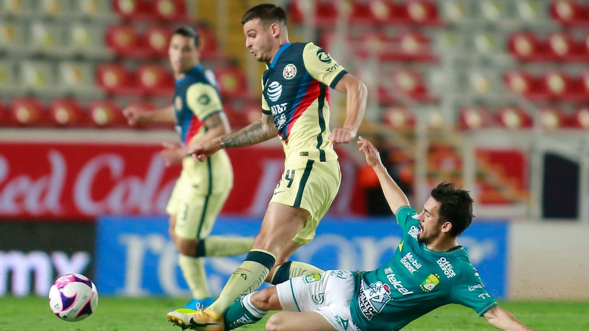 León América Fernando Navarro Nicolás Benedetti