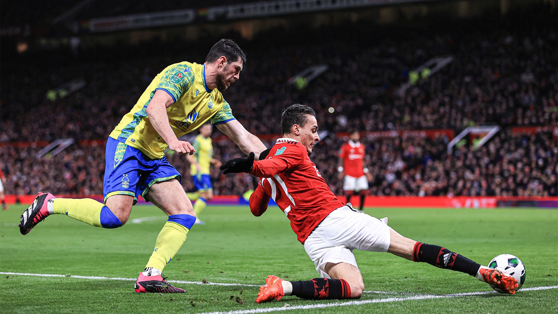 Antony slide Manchester United Forest Carabao Cup 2022-23