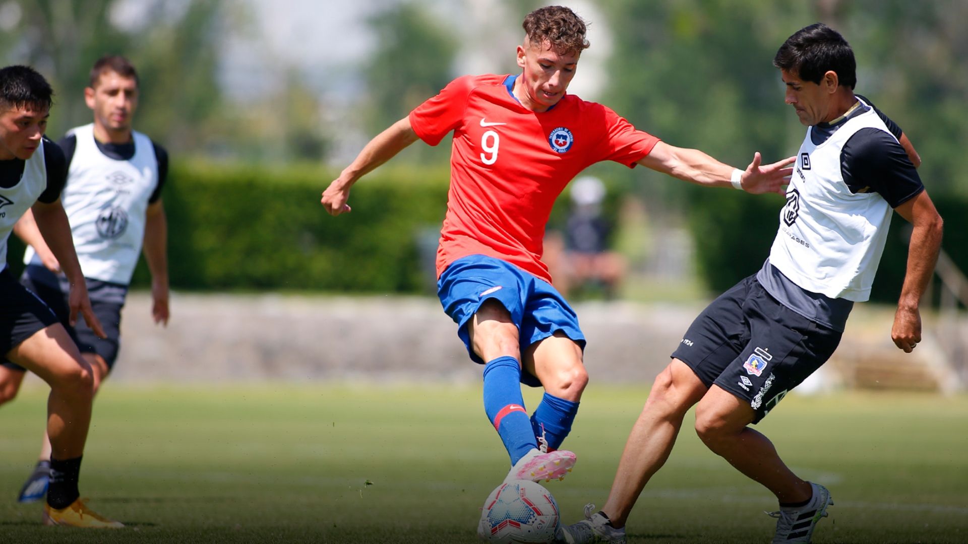 111120 Chile Sub 20 Colo Colo Luciano Arriagada Julio Barroso