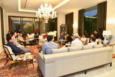 นวลพรรณ ล่ำซำ